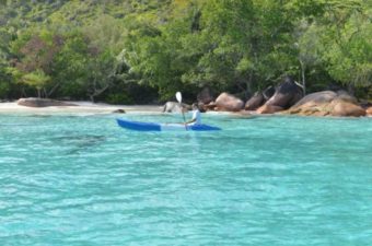 NEsi catamaran Seychelles Attitude Excursion
