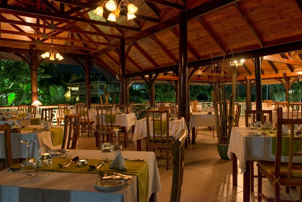 ACAJOU-RESTAURANT-1024x683