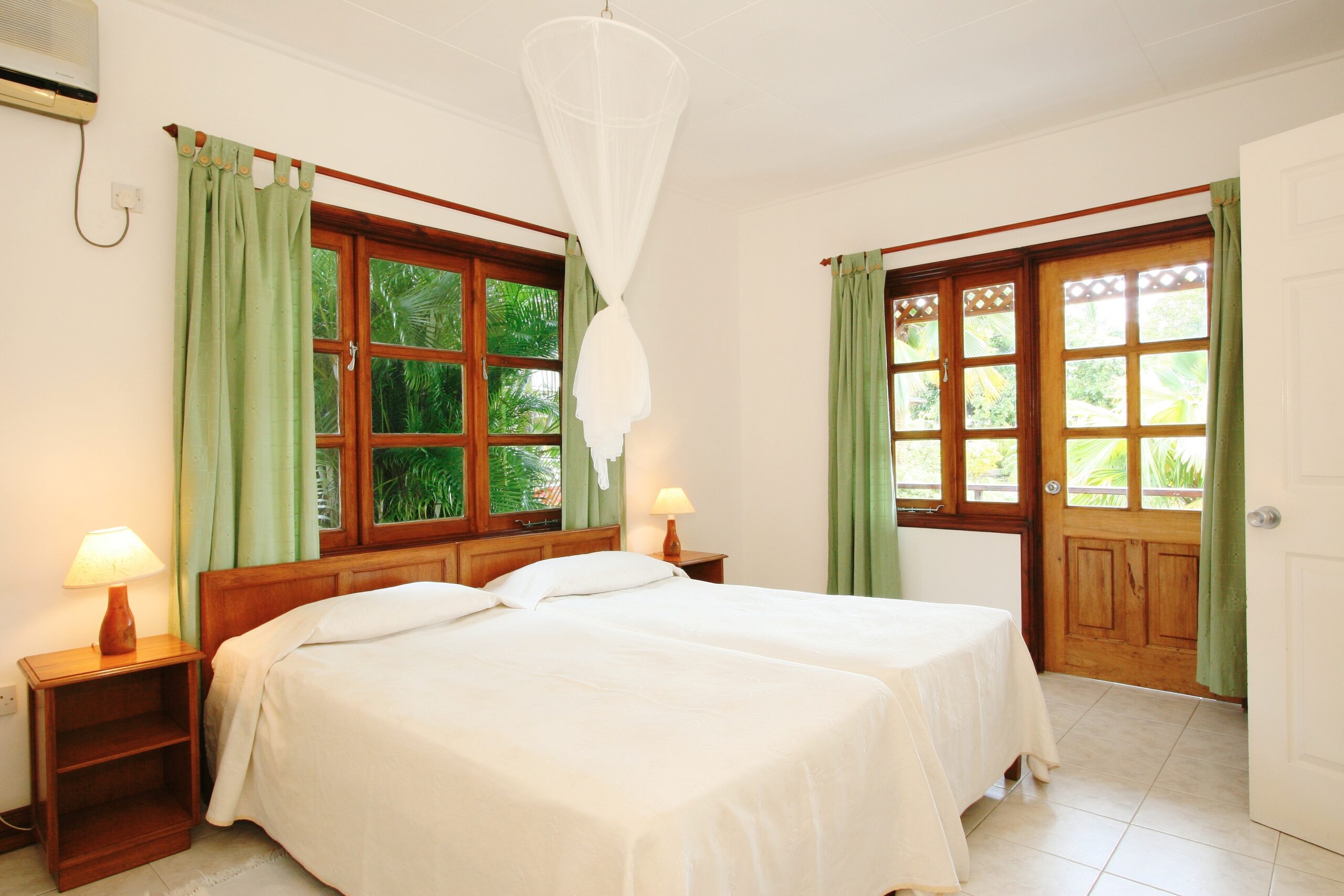 FLEUR-DE-LYS-CHAMBRE