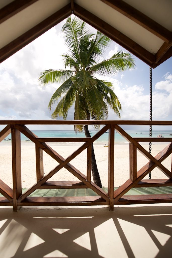 SEYCHELLES-CLEF-DES-ILES-VUE-EXTERIEURE-683x1024